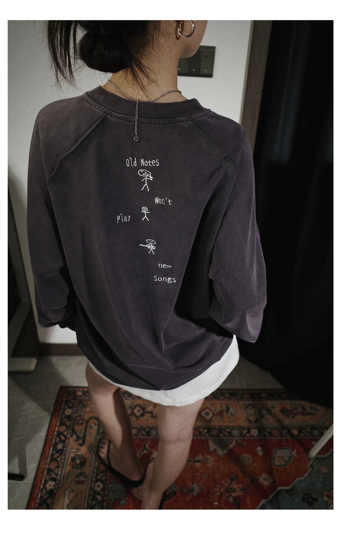 Old notes embroidered vintage band t-shirt, front view