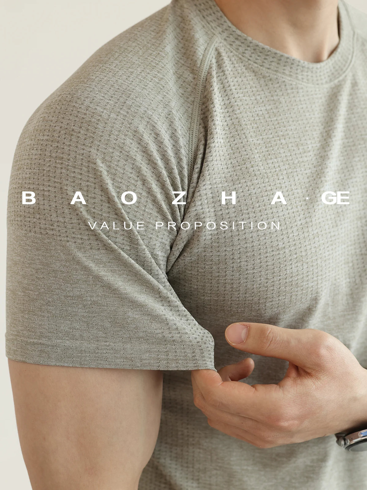 Men's seamless athletic t-shirt - view 1