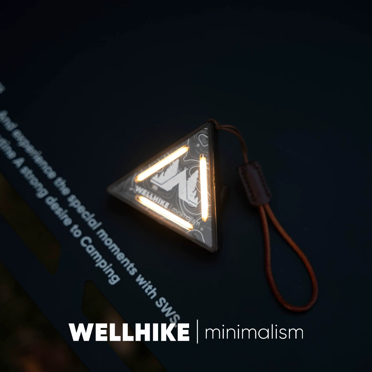 Wellhike tactical triangle light, hanging camping marker lamp, detail view