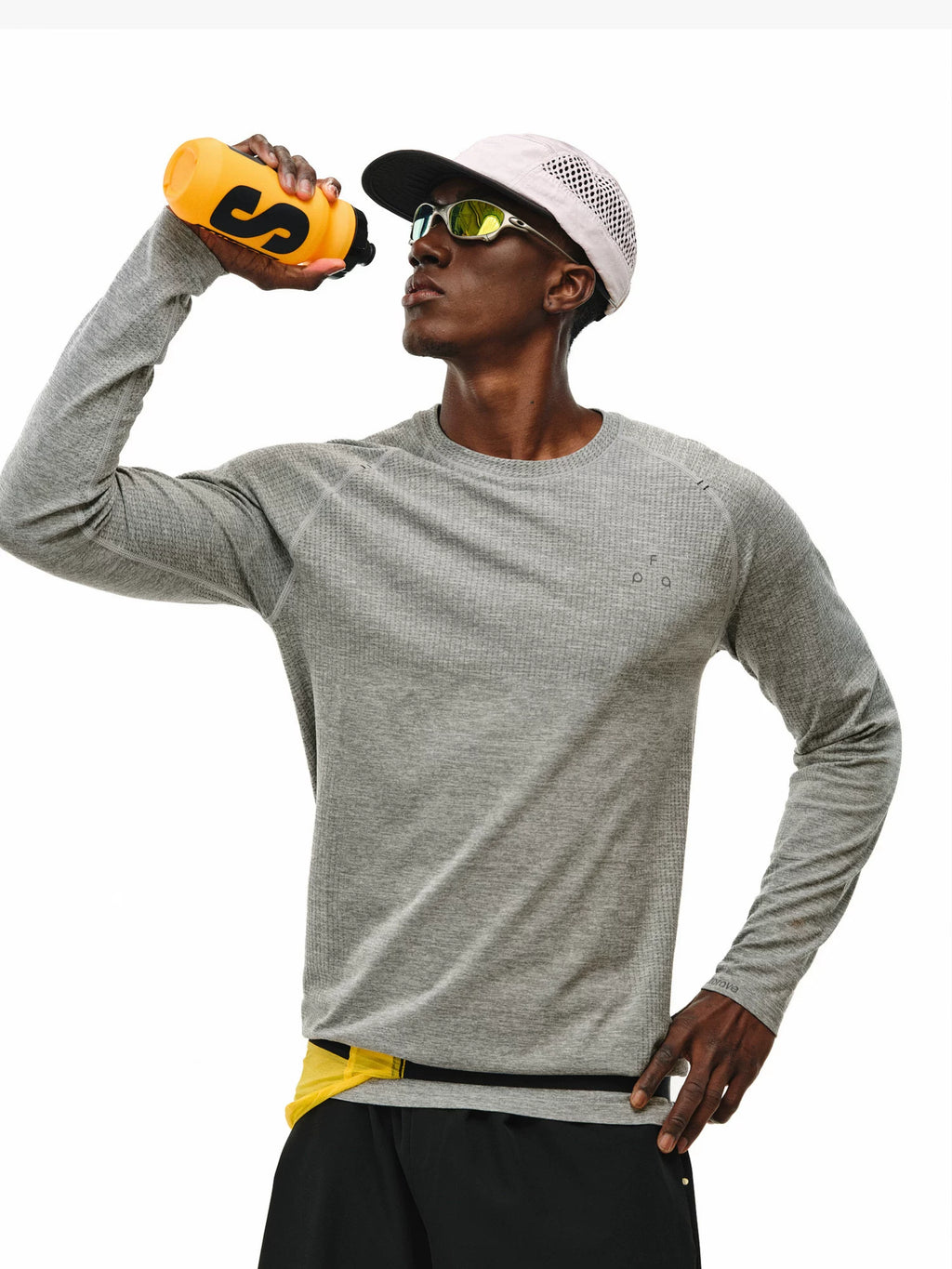 Men's seamless long sleeve athletic tee, detail shot