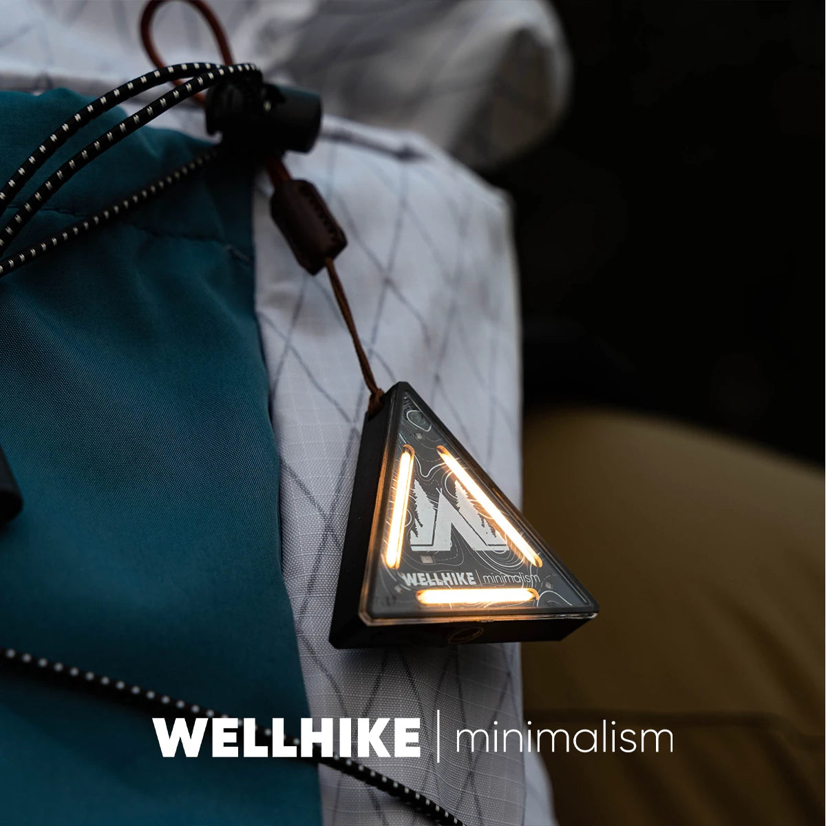 Wellhike tactical triangle light, hanging camping marker lamp